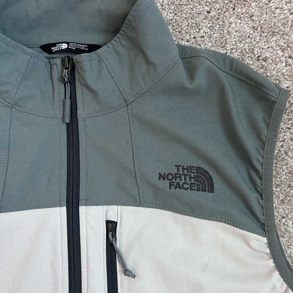 The North Face Men’s Apex Softshell Cream/Green Vest Size Medium Worn Once - Picture 4 of 9